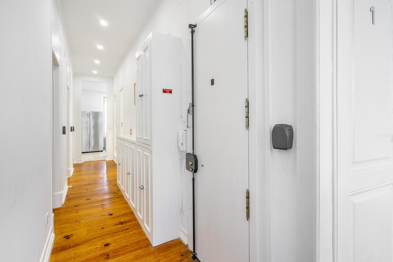 Others 4, WHome Modern Nomad Hub Stylish Spaces for Remote Living, Lisbon