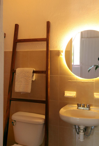 Bathroom 2, Hotel San Martin La Punta, Dist. Pochutla