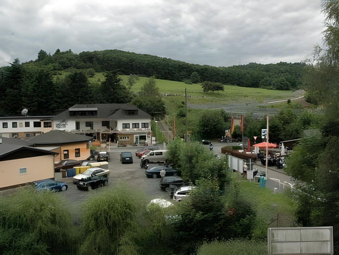 Others 5, Hotel an der Nordschleife, Ahrweiler