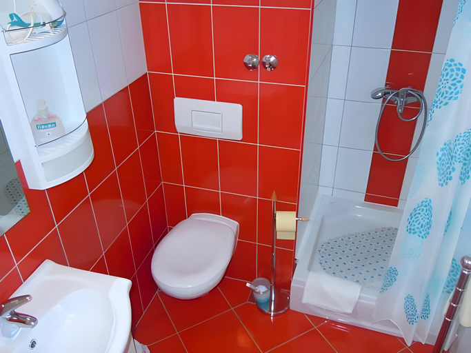 Bathroom 3, Apartments & Rooms Krecak Sibenik, Šibenik