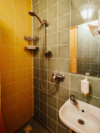 Bathroom 3, Hotell Wironia, Jõhvi