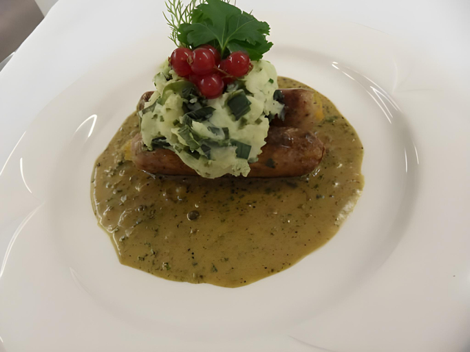 Food & Drinks 5, Grant Arms Hotel, Highland