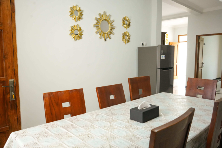 Dining Room 4