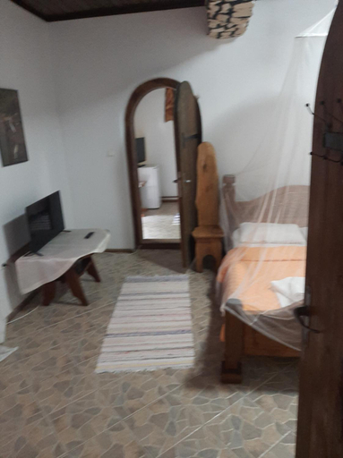 Others 4, Casa cu flori Murighiol, Murighiol
