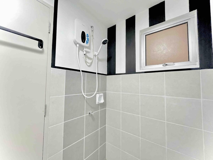 Bathroom 2, Alanis Designer Suite@KLIA, Sepang