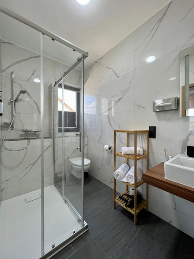 Bathroom 5
