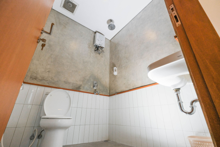 Bathroom 6
