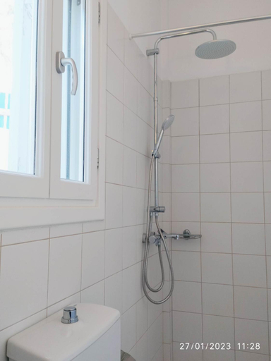 Shower 4, George's Seaside Apartments Sifnos, South Aegean