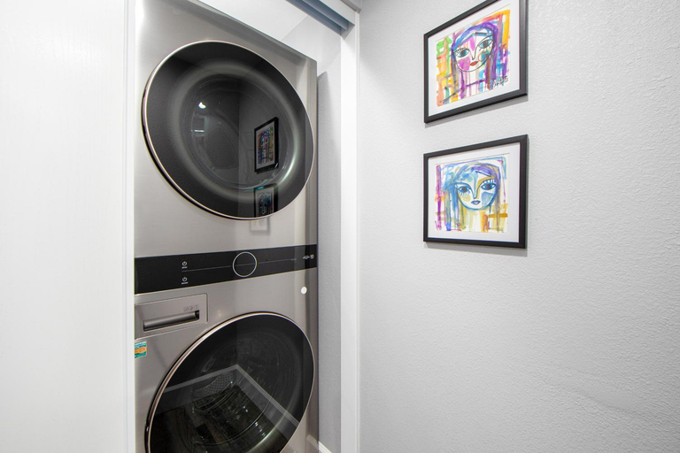 Bathroom 3, Moonstar Lodge, San Bernardino