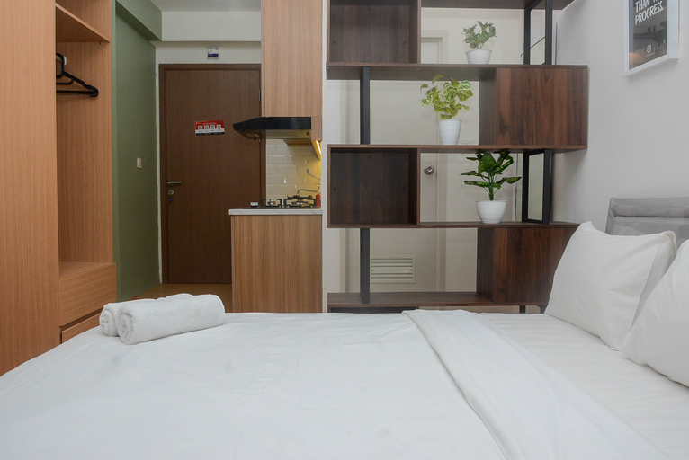 Bedroom 4, Brand New and Fresh Studio Apartment Podomoro Golf View By Travelio, Bogor