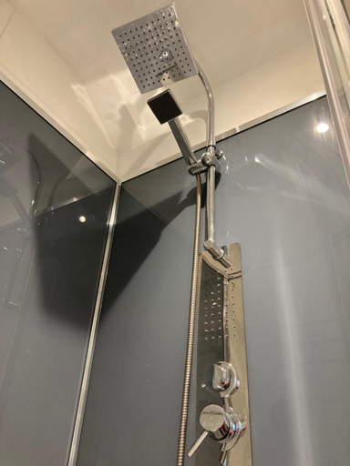 Bathroom 3, 't Hanennest, Schouwen-Duiveland