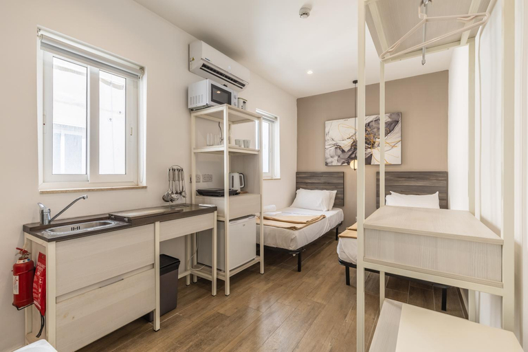 Others 5, Studio apartment with twin beds & kitchenette at the new Olo living 24, St Julian's