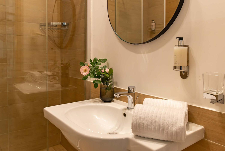 Bathroom 3, B&B 94Rooms Vatican-Vigliena, Roma