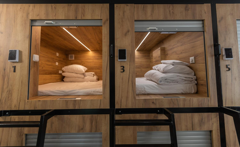 Others 2, Expo capsule Hostel, Praha 7