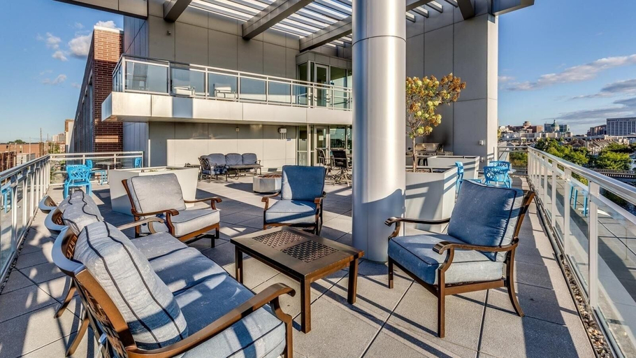 Others 5, Canal Walk District Apartments by Landing, Indianapolis