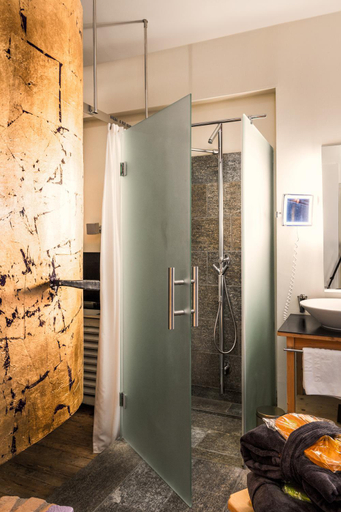 Bathroom 5, Raffl's St. Antoner Hof, Landeck