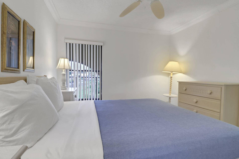 Bedroom 4, 21400 Bay Village Dr 204, Lee