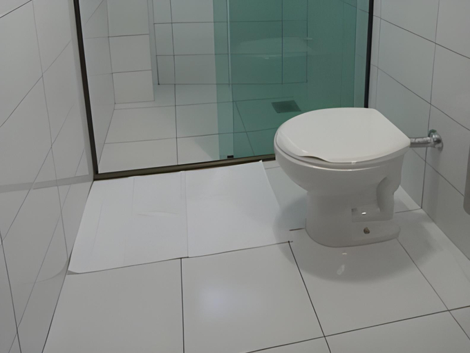Bathroom 3, Skala Traveling Hotel, Cuiaba