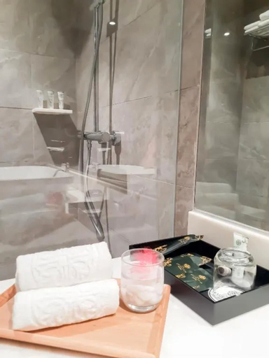 Bathroom 5