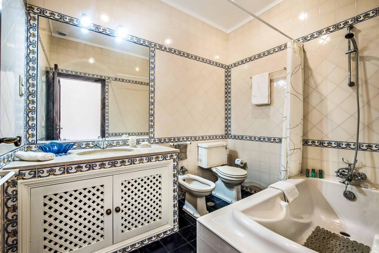 Bathroom, Villa Vargues, Loulé