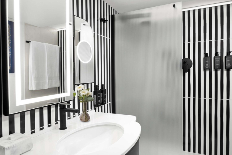Bathroom 4, Anglo American Hotel Florence, Curio Collection by Hilton, Florence