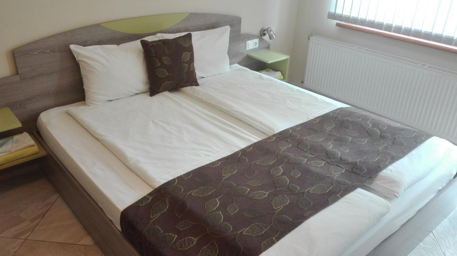 Bedroom 2, Къща за гости Пролет, Sevlievo