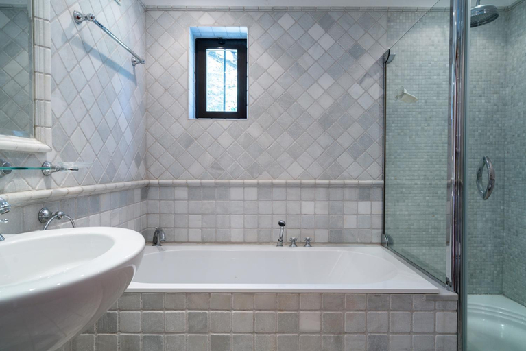 Bathroom 1, Villa Serendipity by SAPvillas, Loulé