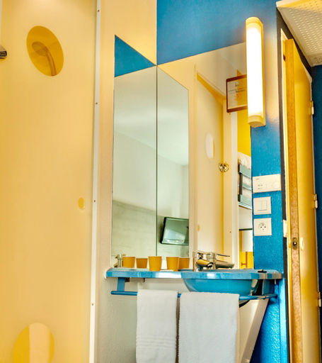 Bathroom 4, Ibis Budget Colmar Centre Gare, Haut-Rhin