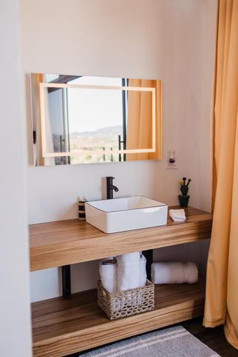 Bathroom 13