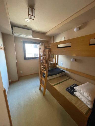 Bedroom 4, TenTen Guesthouse in Tokyo - Hostel, Taitō