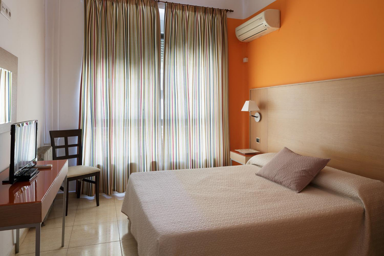 Bedroom 2, Hotel Alamo, Alicante