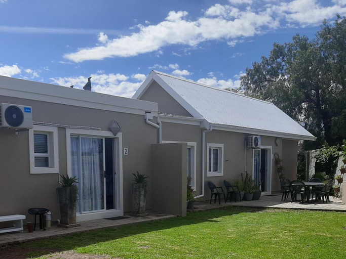 Exterior view 5, Essi Selfsorg Akkommodasie, Central Karoo
