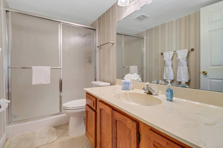 Bathroom 4, 21420 Bay Village Dr 218, Lee