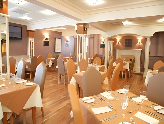 Food & Drinks 3, Balmoral Hotel, Belfast, Lisburn and Castlereagh