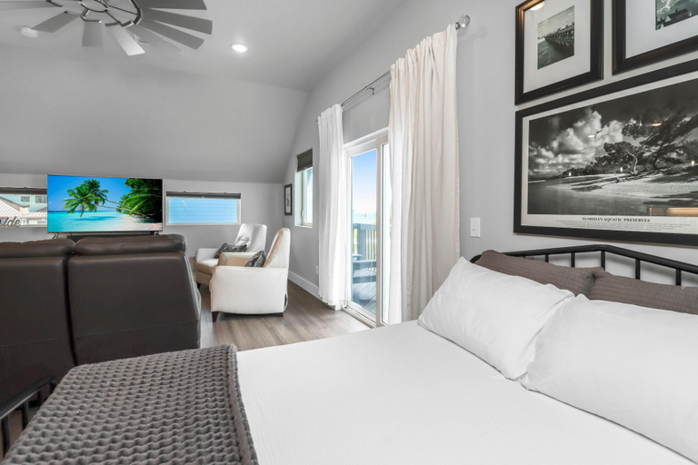 Bedroom 3, Sugar Sand Cottage A, Bay