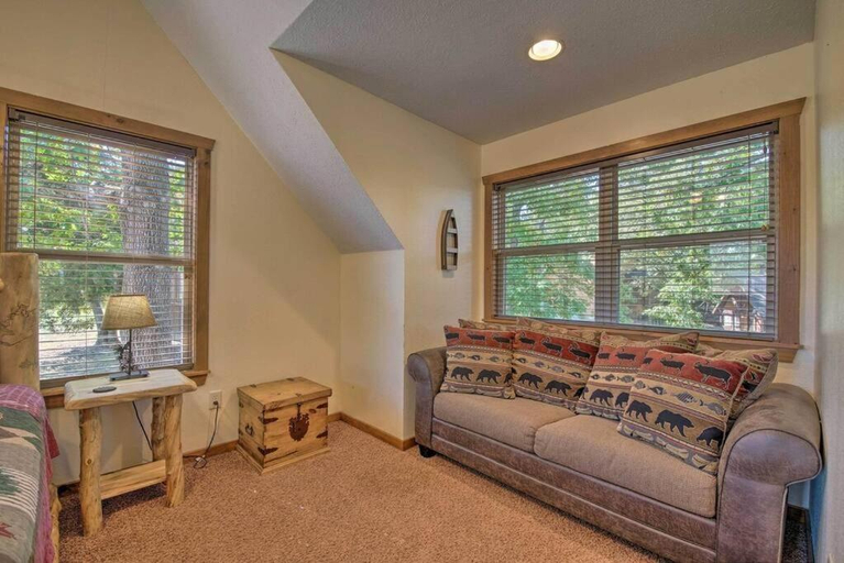 Bedroom 3, Cozy 'Rustic River Lodge' Near SDC with Pools!, Stone