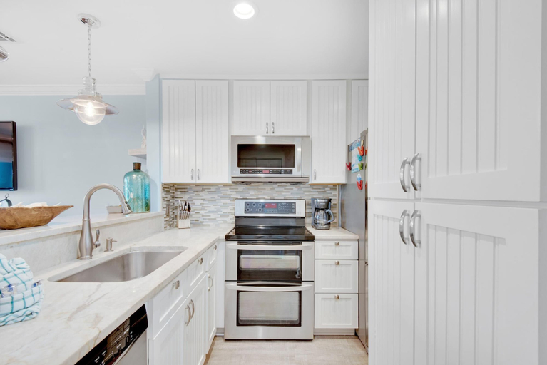 Seascape Lakefront Villas 121- Uncorked, Walton