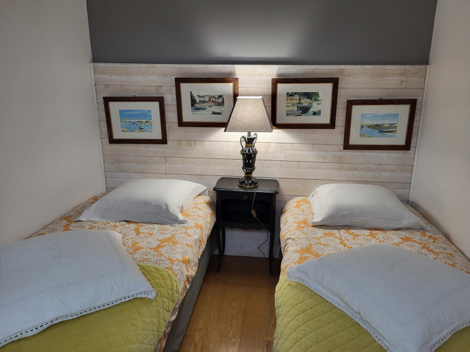 Bedroom 5, Les Glycines, Seine-et-Marne