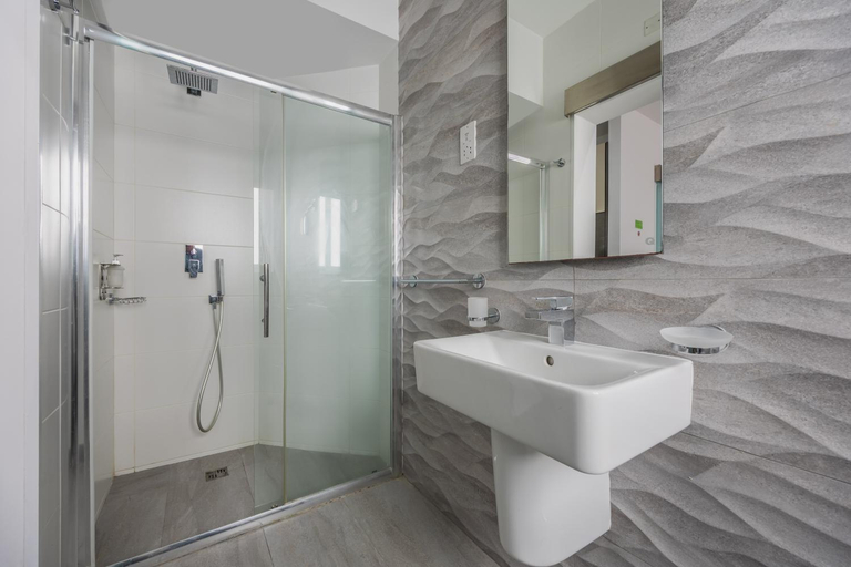 Others 4, Jules Suites, St Julian's