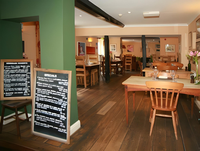Food & Drinks 3, The Angel Inn, Wiltshire