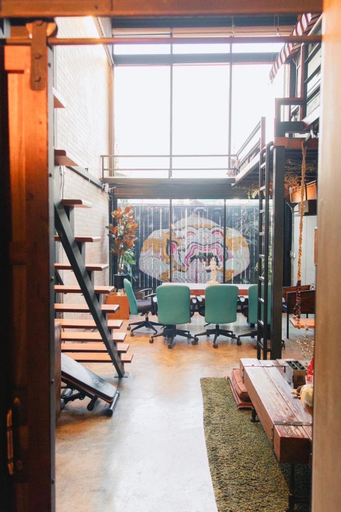Food & Drinks 5, New York Loft & Japanese Magic by V4SKIN, Khlong Toey