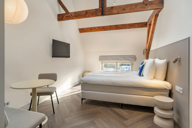 Bedroom 3, Hotel Kobalt, The Hague