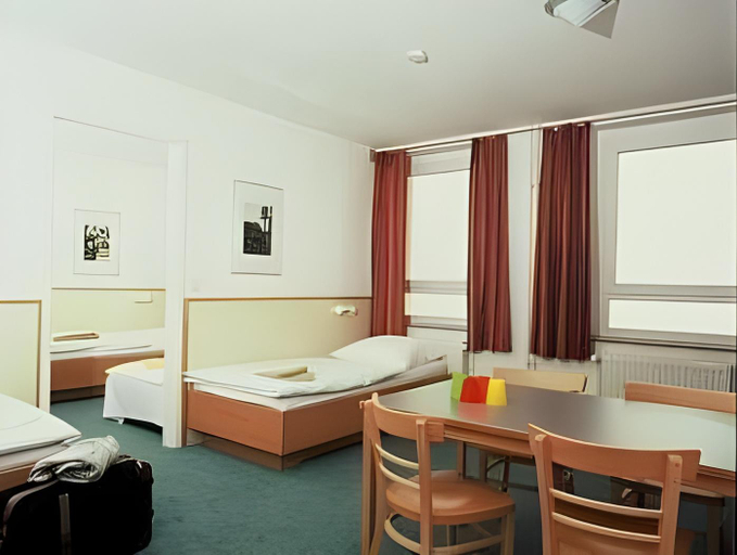 Others 5, Steps-Hotel, Berlin