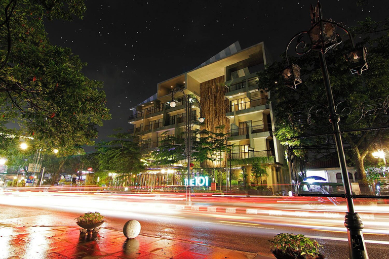 Exterior & Views 22