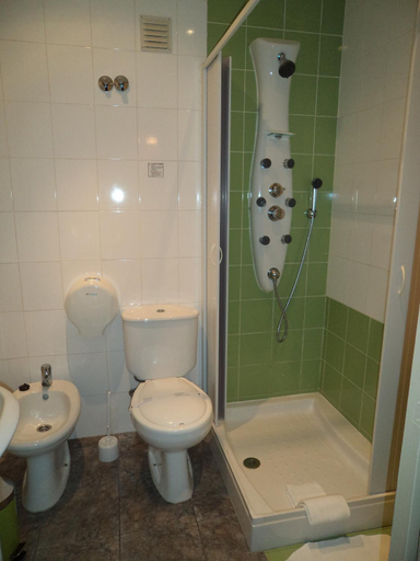 Bathroom 2, Hotel Porto Nobre, Porto