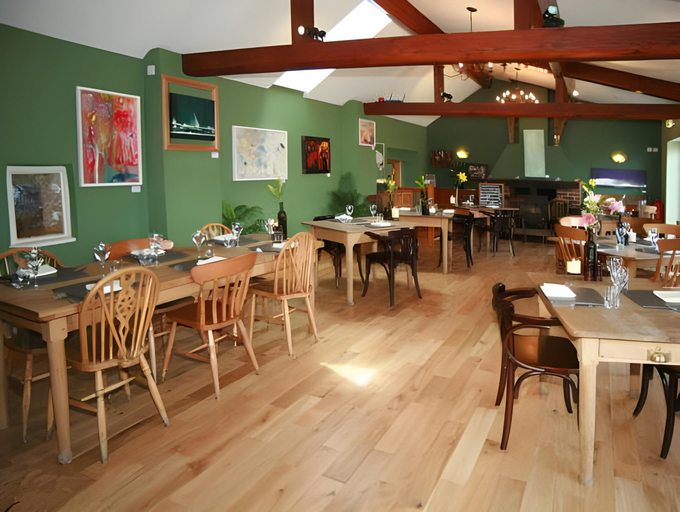 Food & Drinks 5, The Angel Inn, Wiltshire