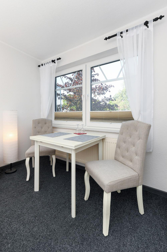 Others 4, Hotel-Pension Janssen - Gastehaus Huus an't Deep, Wittmund