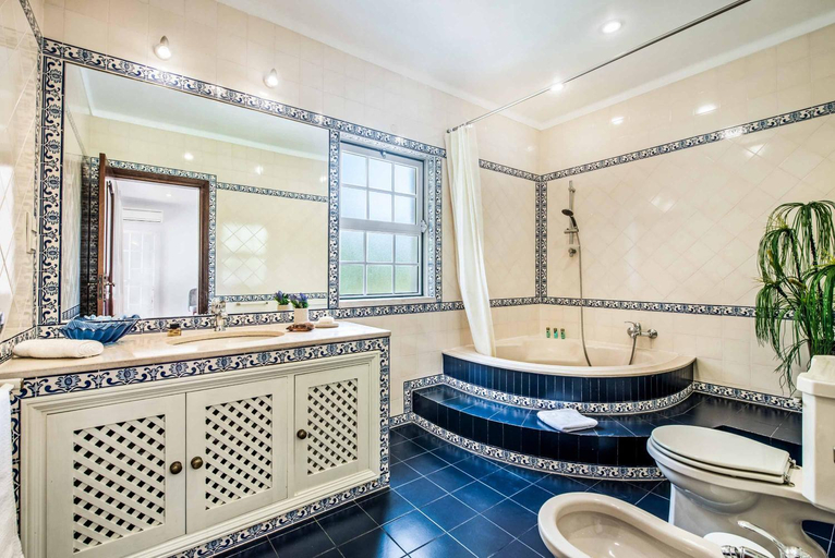 Bathroom 3, Villa Vargues, Loulé