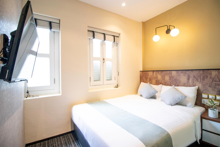 Bedroom 12