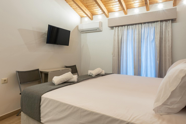 Facilities, OLYMPIA ROOMS, North Aegean